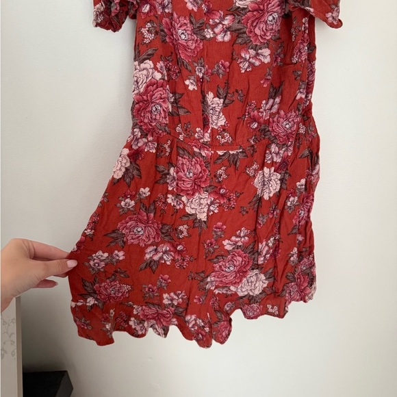 American Eagle Outfitters Red Floral Jumpsuit - Picture 3 of 6